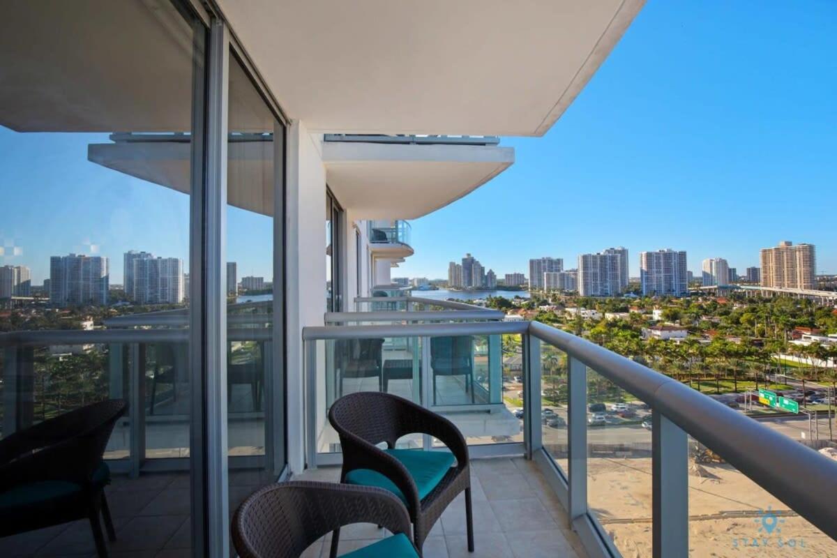 Beachfront Resort Pool Ocean View Balcony Miami Beach Buitenkant foto